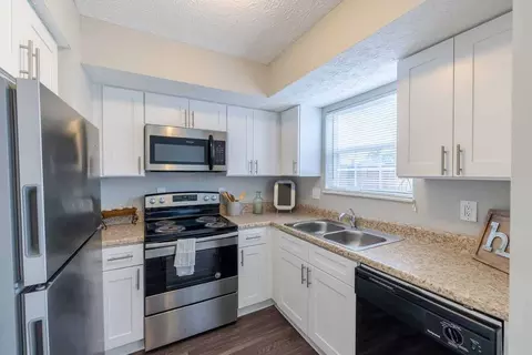 699 Wellingshire Blvd, Columbus, OH 43085 photo 3