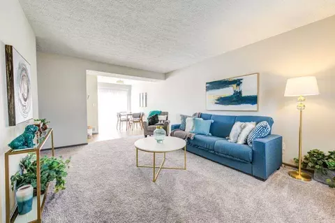 699 Wellingshire Blvd, Columbus, OH 43085 photo 5