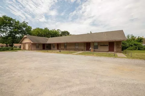 1421 W Lillian St, Claremore, OK 74017