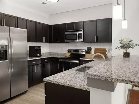 335 Doggett St, Charlotte, NC 28203 photo 3