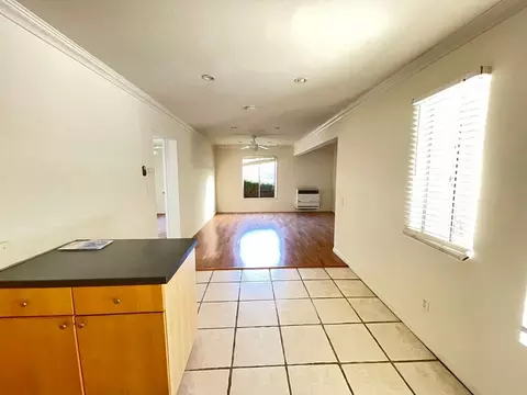 5326 Packard St, Los Angeles, CA 90019