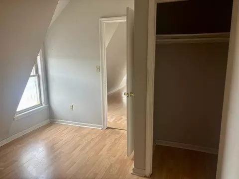 1718 E Lafayette Pl, Milwaukee, WI 53202