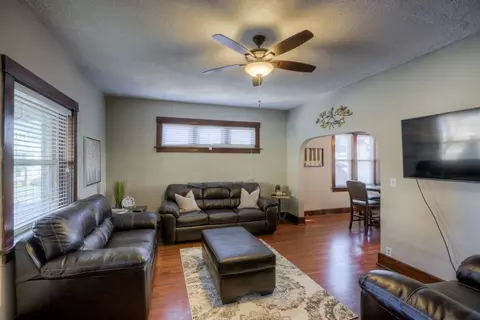 3507 Dewey Ave, Omaha, NE 68105