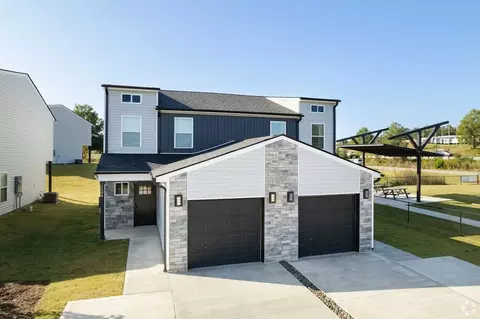 1202 Chelsey Ln, Inman, SC 29349