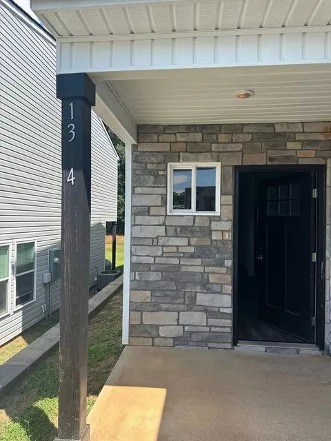 1202 Chelsey Ln, Inman, SC 29349