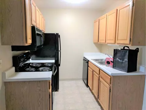 4112 Westbrook Dr, Ames, IA 50014