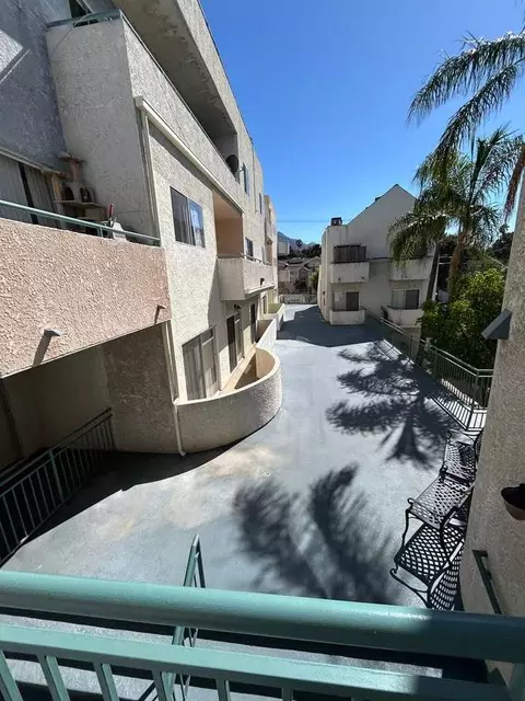 10051 Pinewood Ave, Tujunga, CA 91042