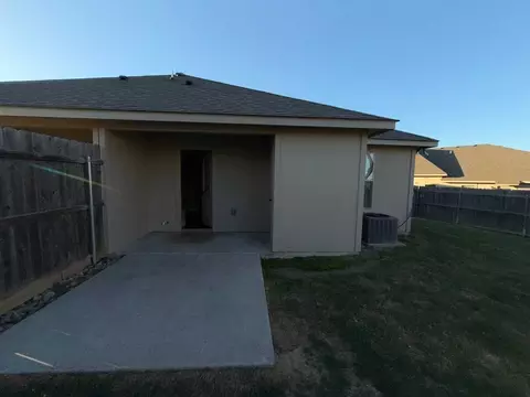 800 Ferrara Cir, Temple, TX 76502 photo 3