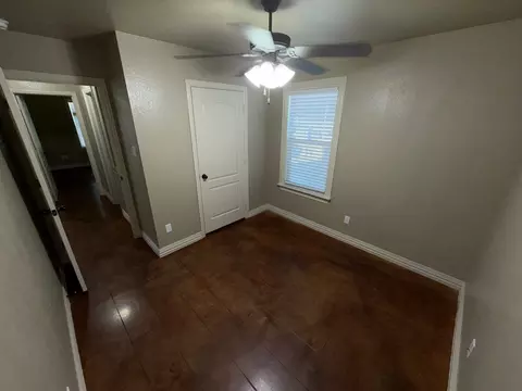 800 Ferrara Cir, Temple, TX 76502 photo 4