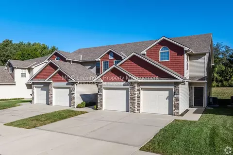 2231 SW Burning Wood Ln, Lees Summit, MO 64082