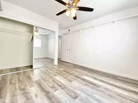 1621516221 Vanowen St, Los Angeles, CA 91406