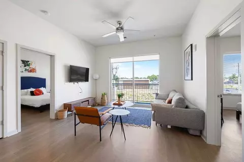E Main St, Louisville, KY 40202