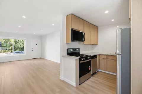 4321 Saugus Ave, Sherman Oaks, CA 91403