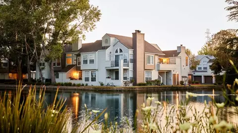300 Timberhead Ln, Foster City, CA 94404