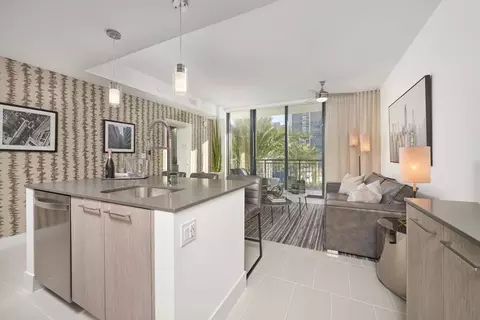 100 NW 6th St, Miami, FL 33136 photo 11