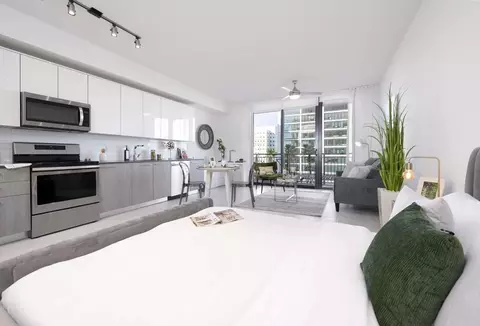 100 NW 6th St, Miami, FL 33136 photo 8