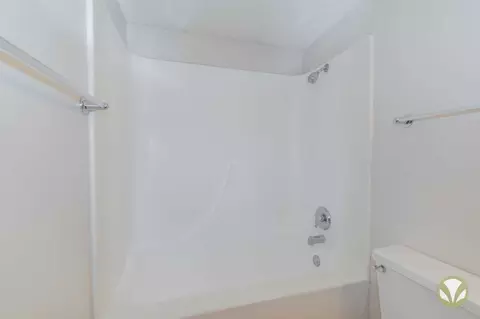 Charleston Court Apts & Ths, Lincoln, NE 68505 photo 9