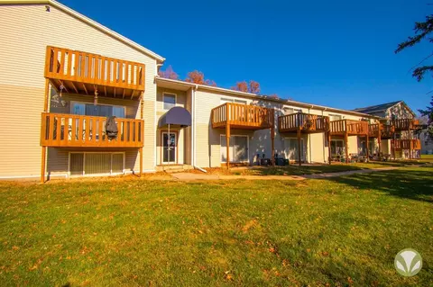 Charleston Court Apts & Ths, Lincoln, NE 68505 photo 16