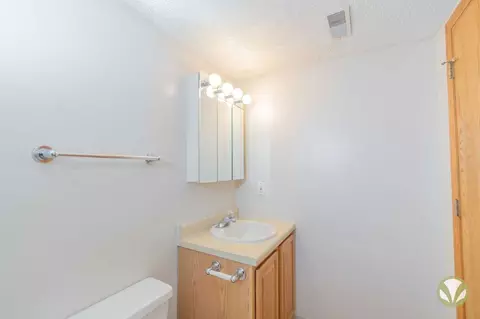 Charleston Court Apts & Ths, Lincoln, NE 68505 photo 8