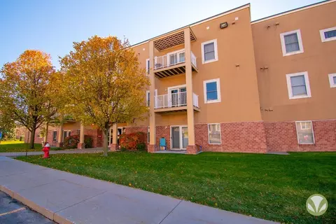Charleston Court Apts & Ths, Lincoln, NE 68505 photo 20