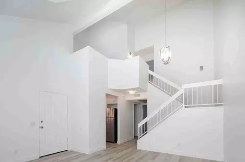 661 Copper Dr, Vista, CA 92083
