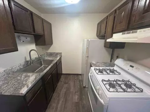 1815 S 37th St, Milwaukee, WI 53215