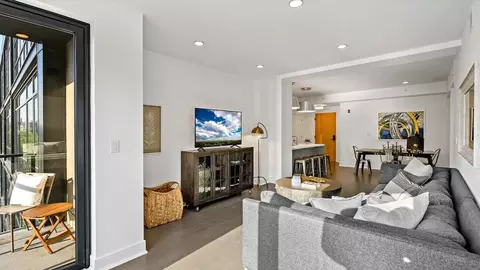 1425 P St NW, Washington, DC 20005 photo 3