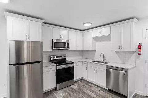105 N Kendall Ave, Westwood, MI 49006