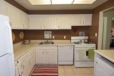 11932 Twinlakes Dr, Calverton, MD 20705 photo 5