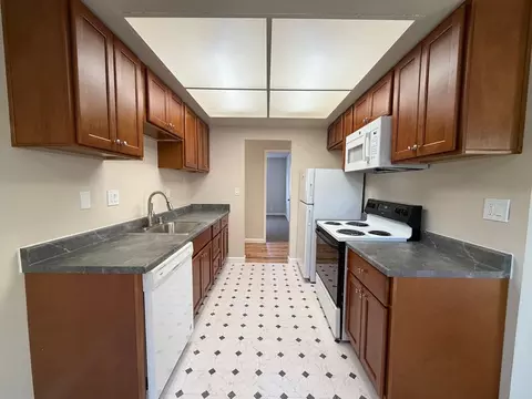 22120 Center St, Castro Valley, CA 94546
