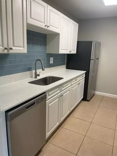 355 Monument Rd, Jacksonville, FL 32225