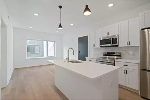 901 Leland St, Philadelphia, PA 19130