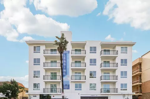 14606 Sylvan St, Van Nuys, CA 91411