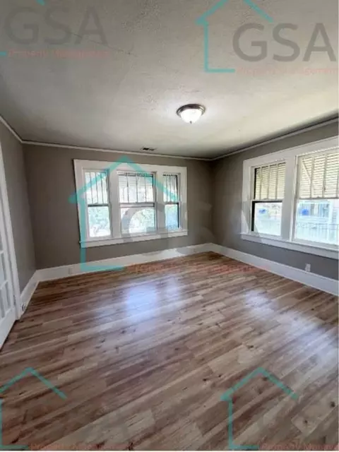4113 E North St, Greenville, SC 29615