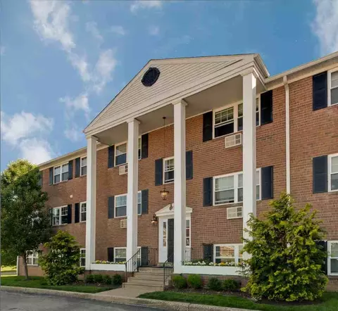 105 Runnymede Ave, Wayne, PA 19087 photo 4