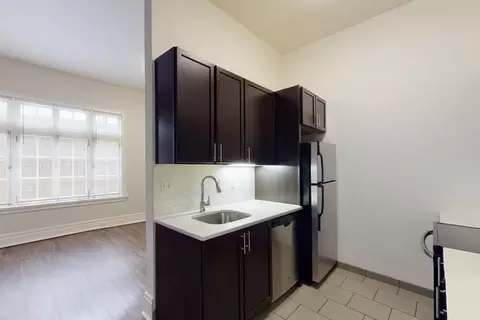 214 E Armour Blvd, Kansas City, MO 64111