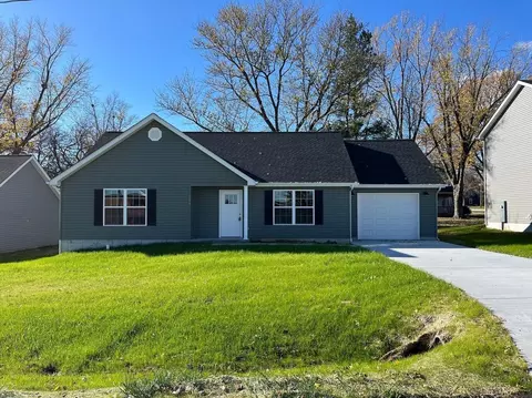 Kuhl Ave, Warrenton, MO 63383