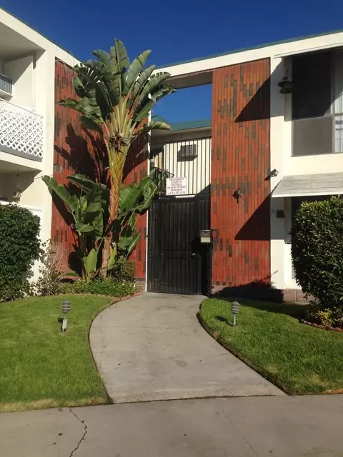 8377 Northgate Ave, Los Angeles, CA 91304