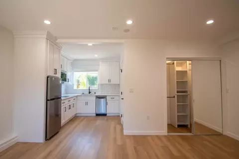 4565 Hazeltine Ave, Los Angeles, CA 91423