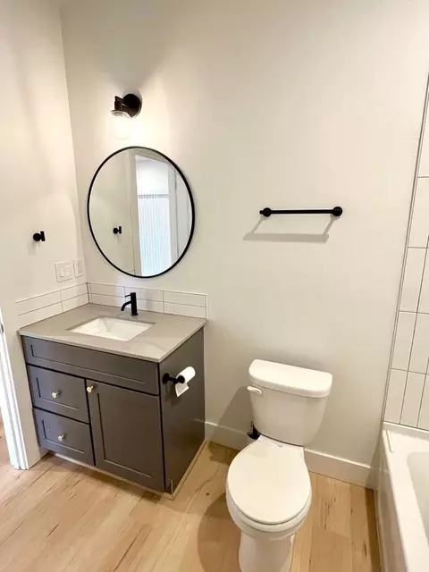4415 SE 61st Ave, Portland, OR 97206 photo 9
