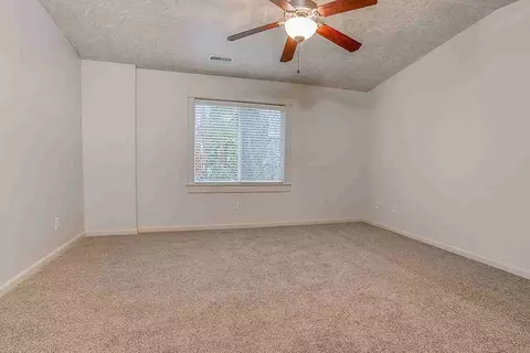 Se Chase Loop, Gresham, OR 97080 photo 28
