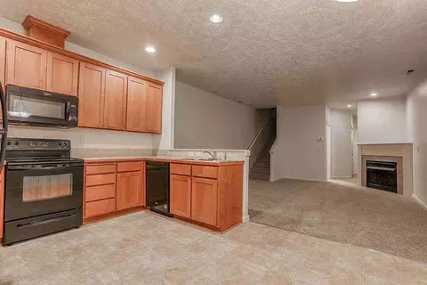 Se Chase Loop, Gresham, OR 97080 photo 25