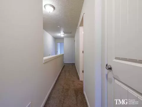 Se Chase Loop, Gresham, OR 97080 photo 10