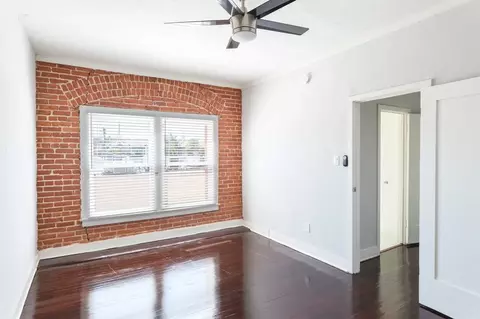 1825 N Cahuenga Blvd, Los Angeles, CA 90028