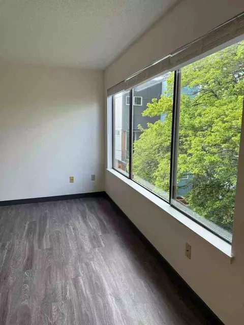 3019 3rd Ave W, Seattle, WA 98119
