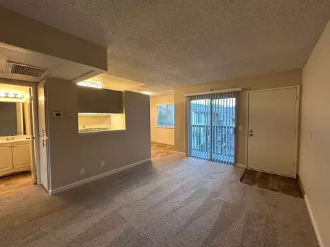 2548 Walnut Ave, Carmichael, CA 95608