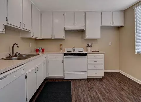 750 Parkcenter Dr, Santa Ana, CA 92705