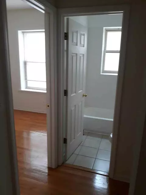 6347 N Magnolia Ave, Chicago, IL 60660