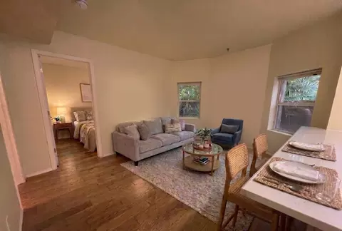 2018 NW Everett St, Portland, OR 97209