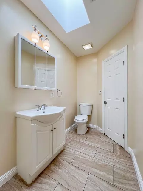 662 658- 662 Junipero, Long Beach, CA 90814 photo 14